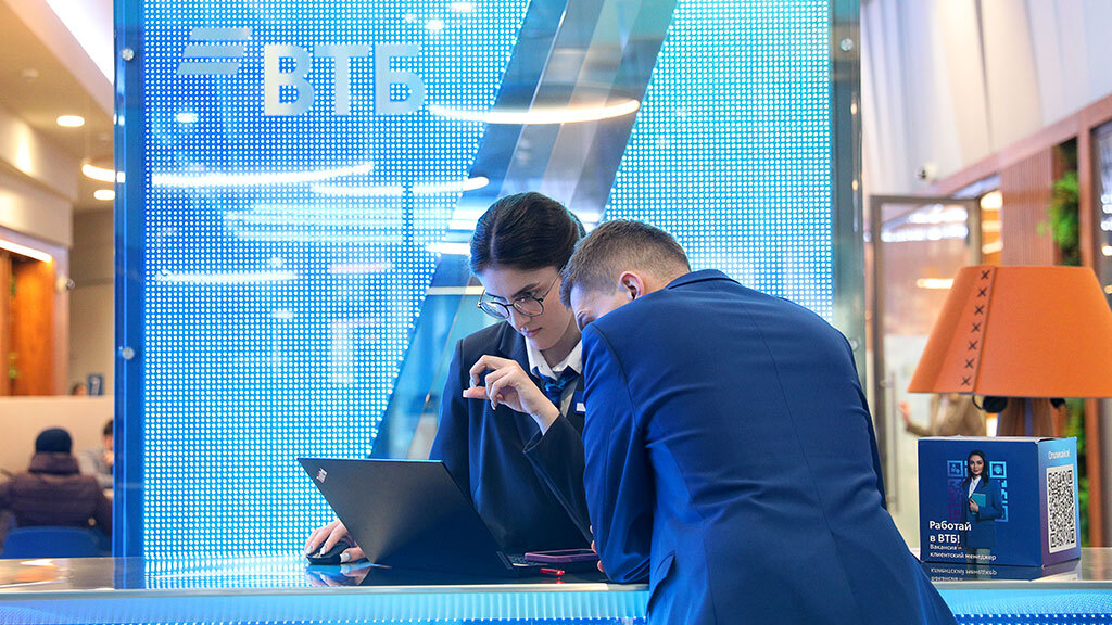 ВТБ запустил платформу цифровых помощников на базе технологий генеративного ИИ